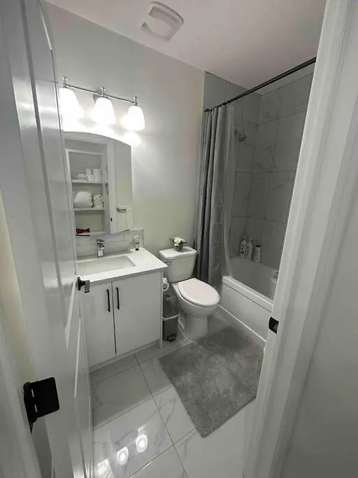 Award Winning Boho Paradise Sunlit Modern Suite Calgary