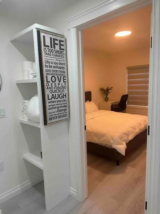 Award Winning Boho Paradise Sunlit Modern Suite Calgary 0*,  Canada