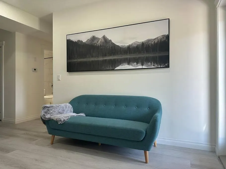 Apartment Award Winning Boho Paradise Sunlit Modern Suite Calgary Canada