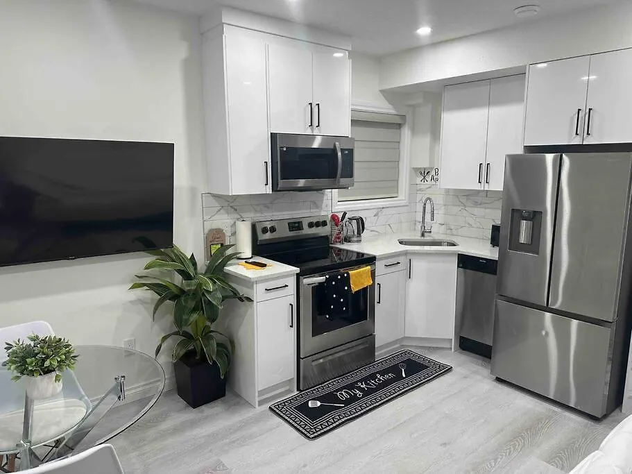 Apartment Award Winning Boho Paradise Sunlit Modern Suite Calgary